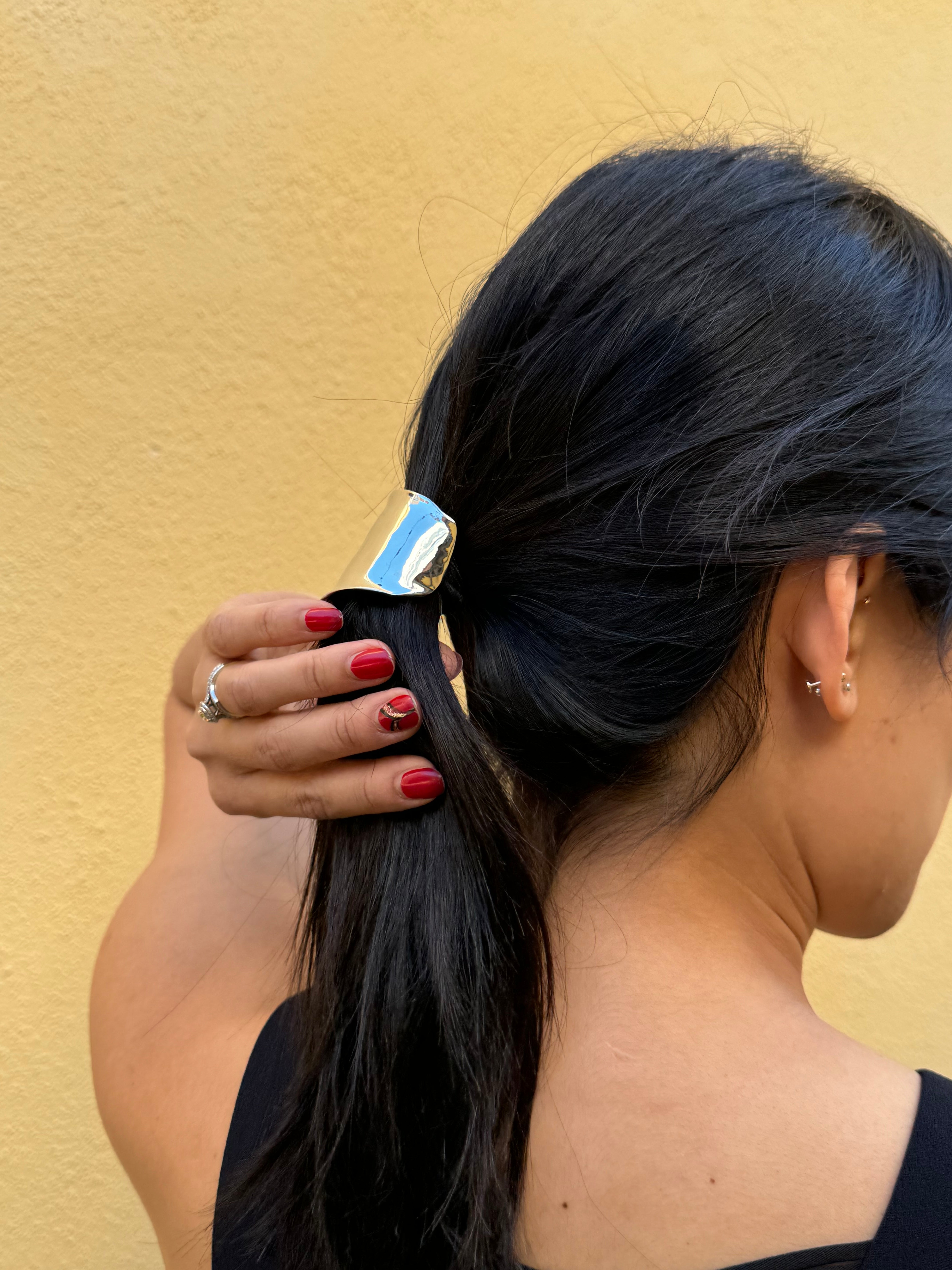 NWT $499 MAM ponytail cuff in silver The Ponytail Cuff – Maevy Accessories main image 3