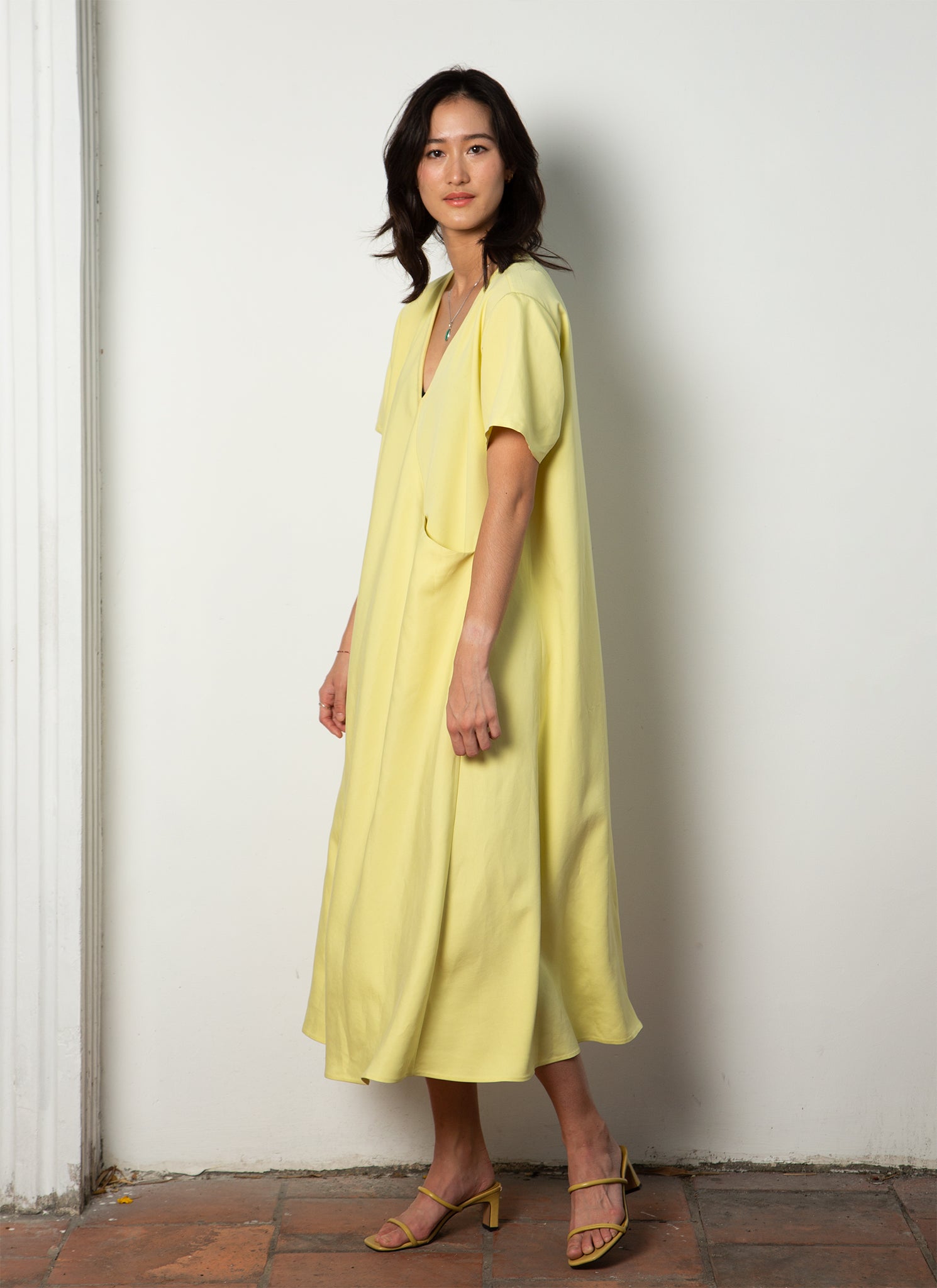 open lace back dress KAAREM - Mango Short Sleeve V Pocket Dress