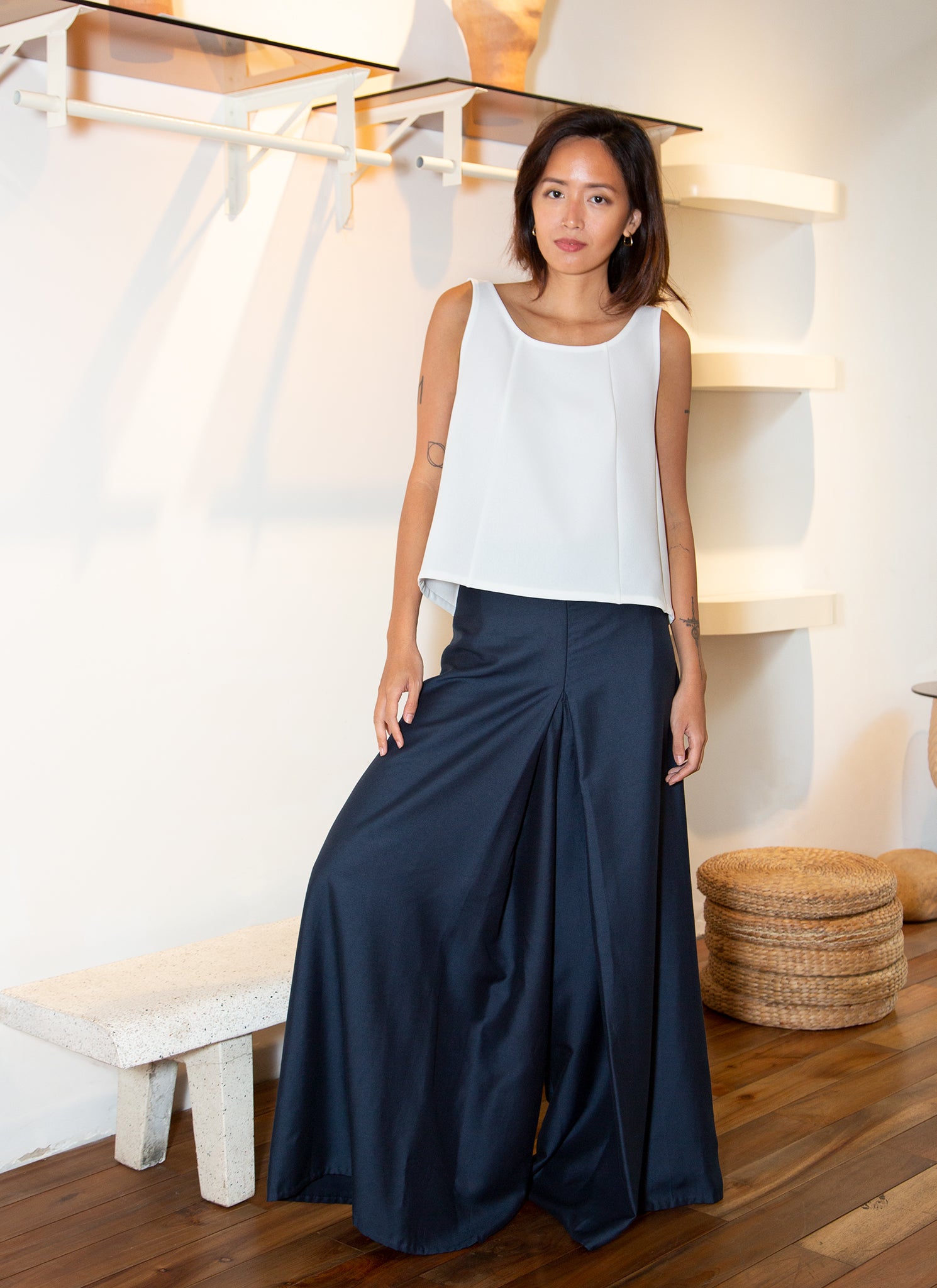 KAAREM - Rang Six-Panel Cropped Top in White