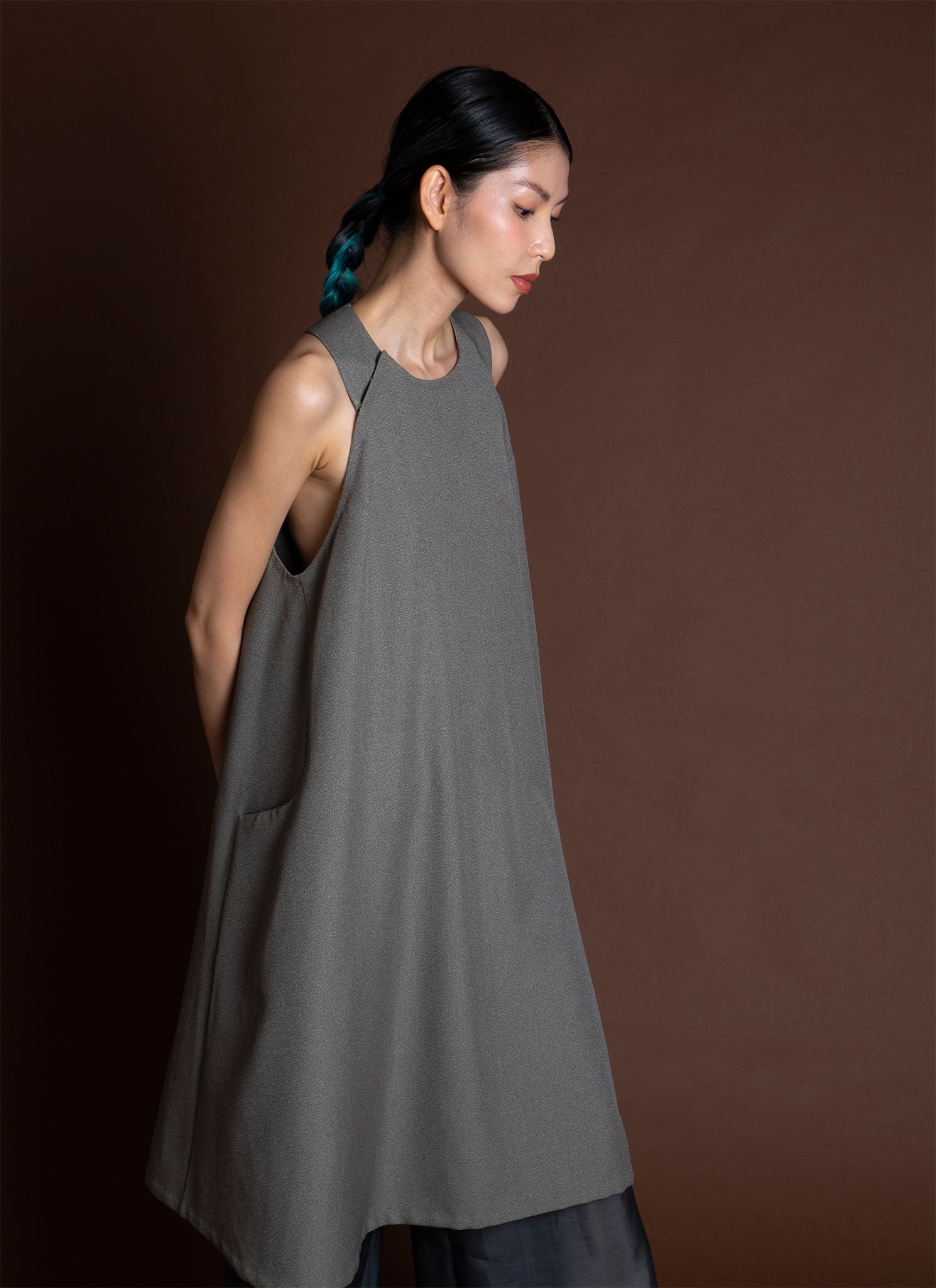 KAAREM - Mai A-Line Sleeveless Midi Pocket Dress