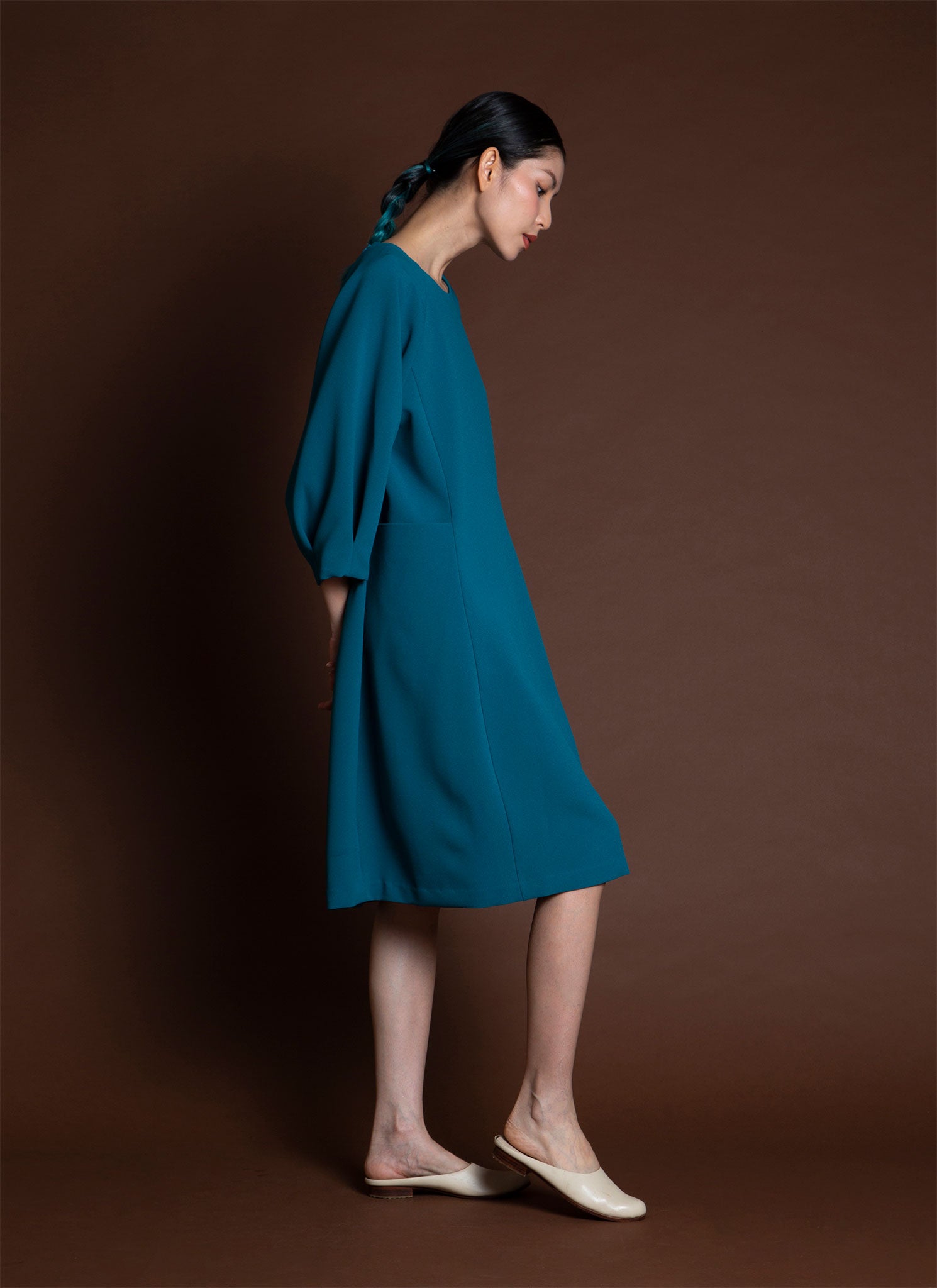 KAAREM - Mala Raglan Sleeve Pleated Pocket Dress