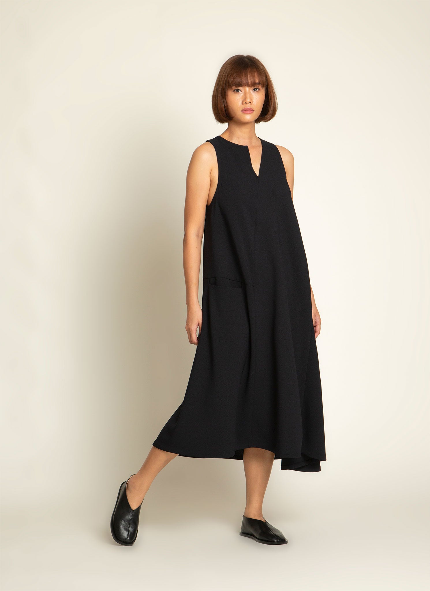 black a line dress with pockets Diagonal Xéo A-Line Pocket Cut:missy tag__new_Made to Order summer and fall. WornOnTV: Tayshia's black sequin