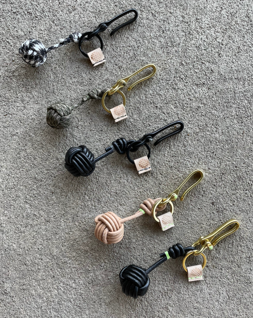 KAAREM - Clau K(not) Keyhook in Black/Brass