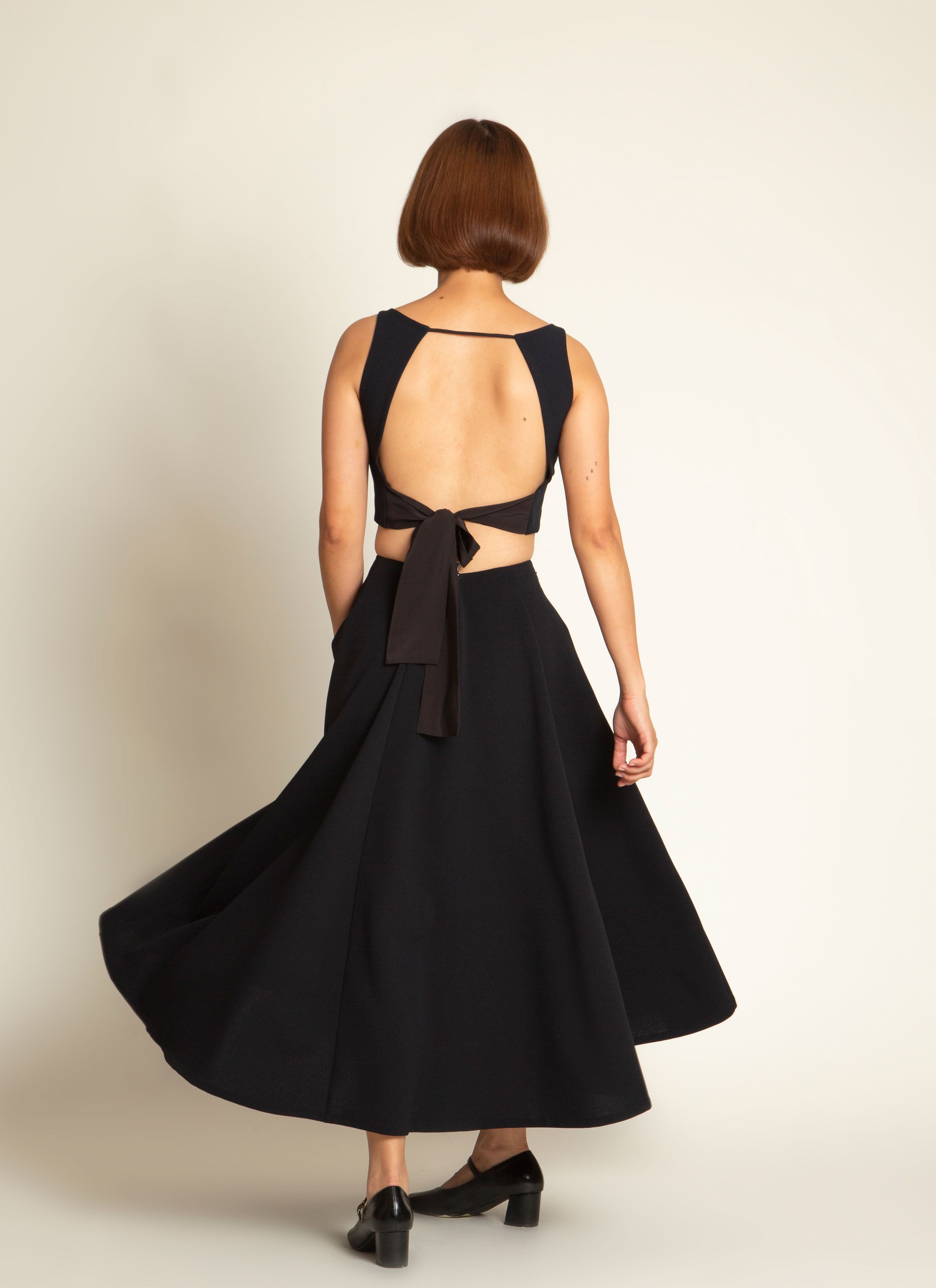 La Lan Bralette Open Back Top w/ Tie (Long) - Black Blue La Lan Bralette Open Back Top w/ Tie (Long) - Black Blue