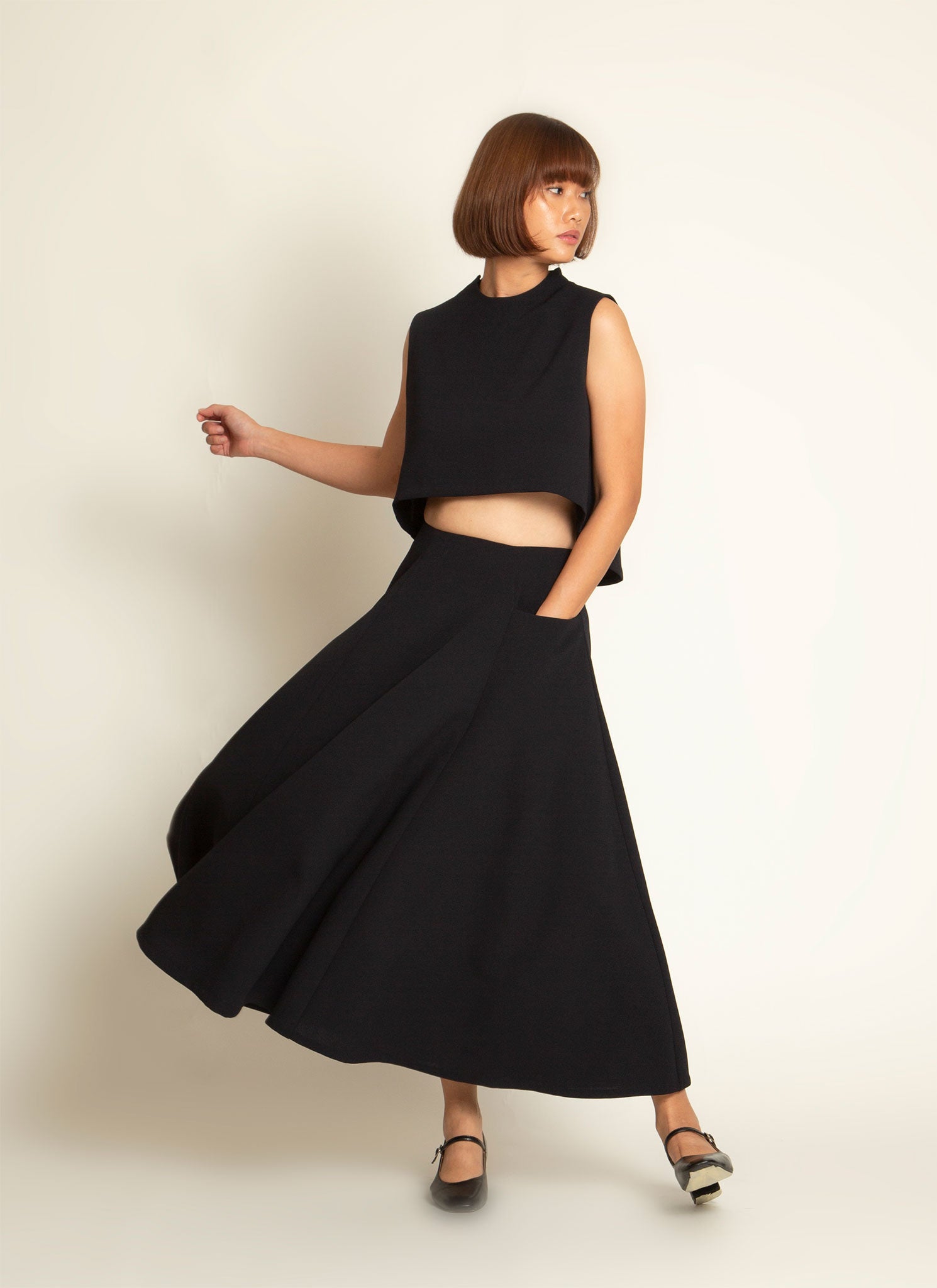 KAAREM - Wind Chime Raised Collar Cropped Top in Black Blue