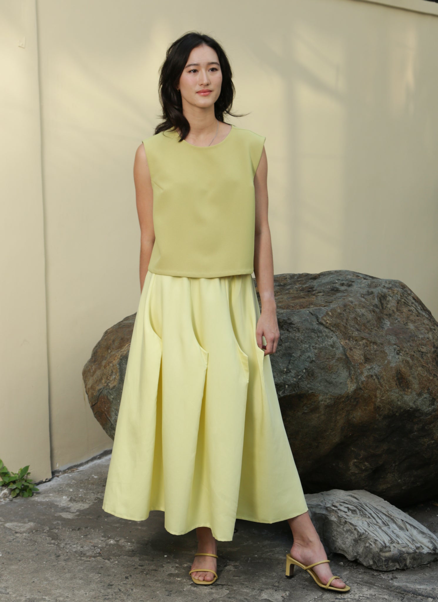 Cloud Burst 8 Pleated Pocket Skirt w Elastic in Lemon