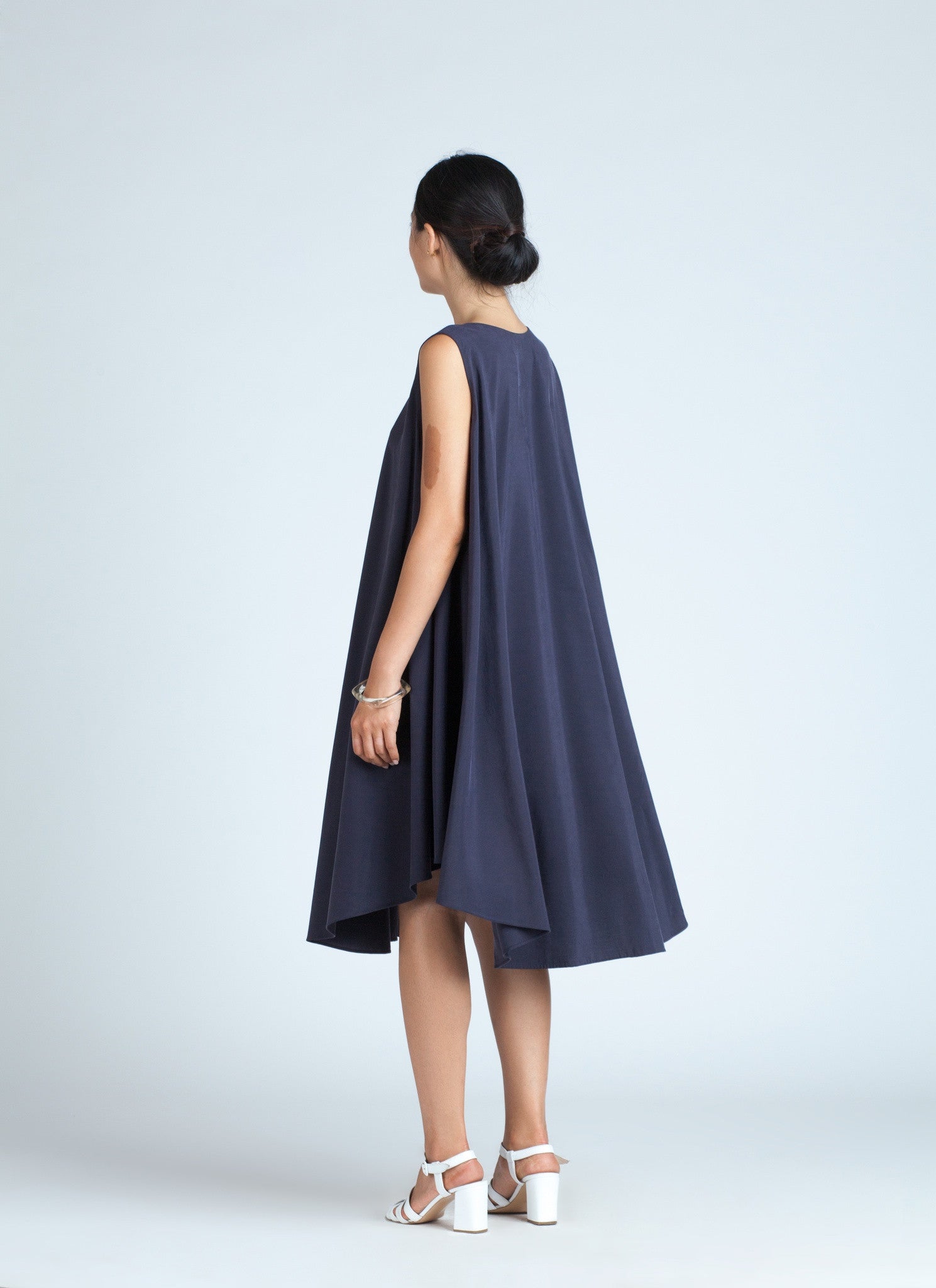 Dark blue sleeveless dress deals