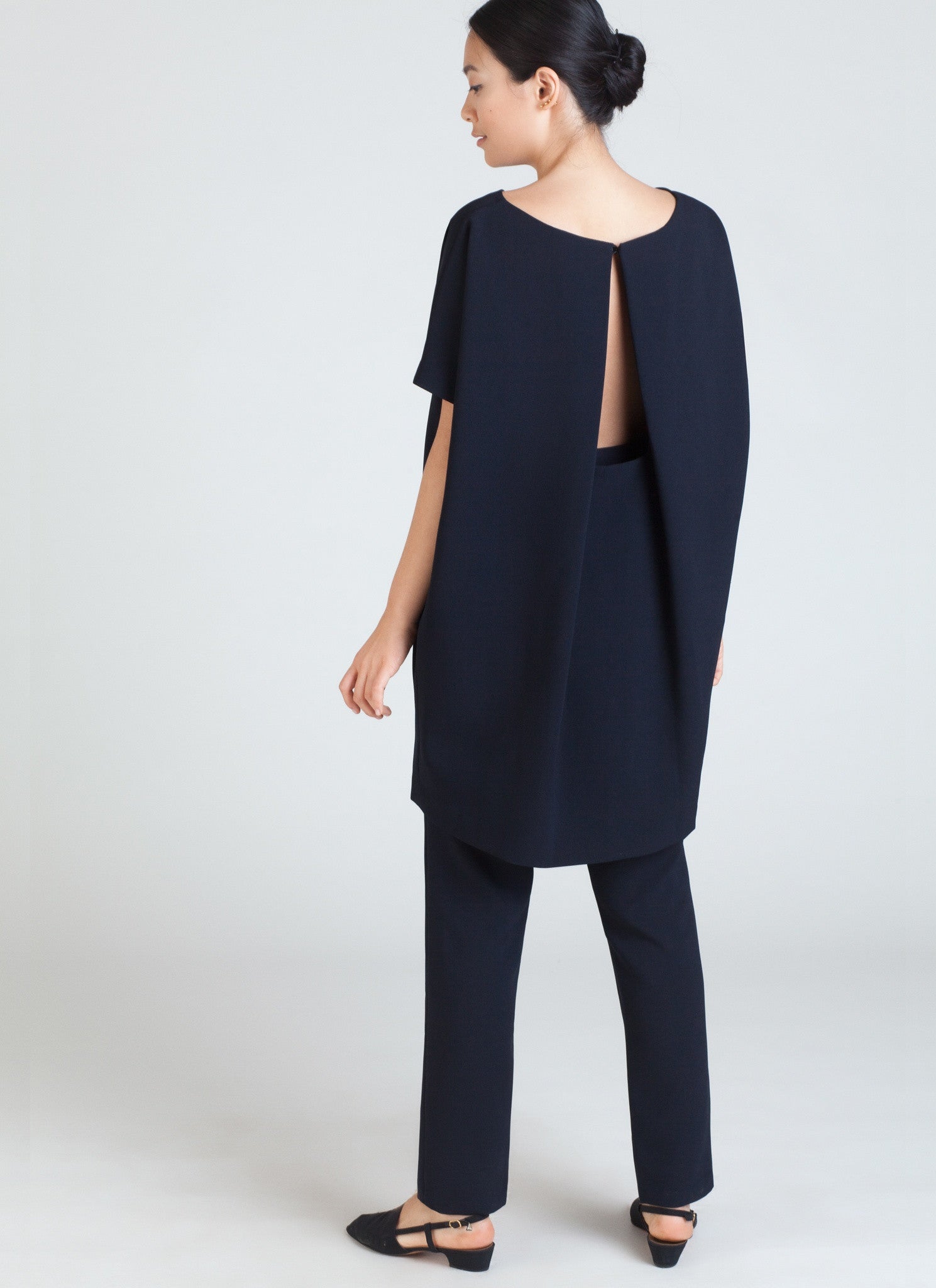 KAAREM Angle Mini Dolman Open Back Dress Size L Black Blue