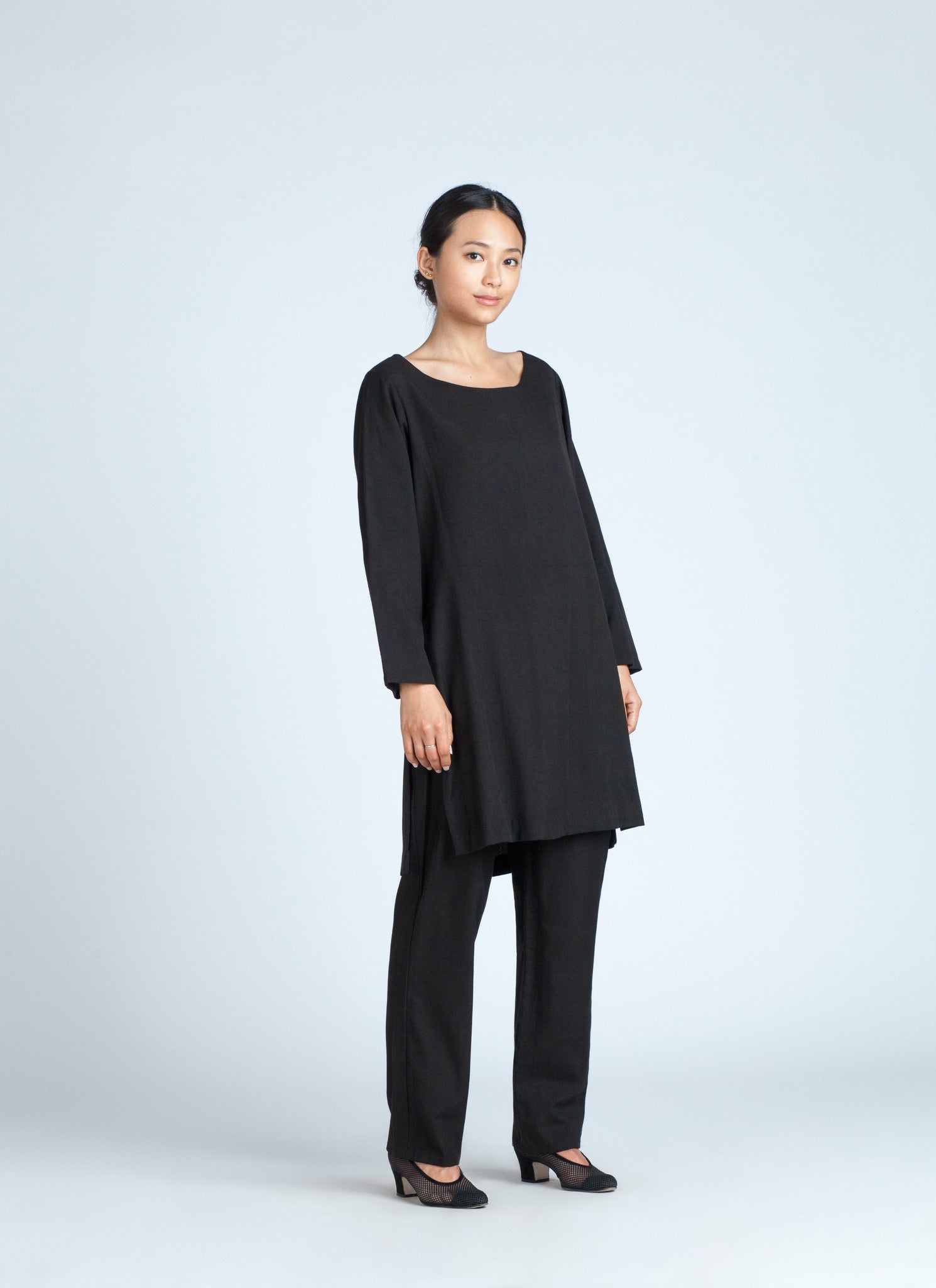 KAAREM - SAMPLE / AS IS - Mun Wide Neck Side Slit Top - Black