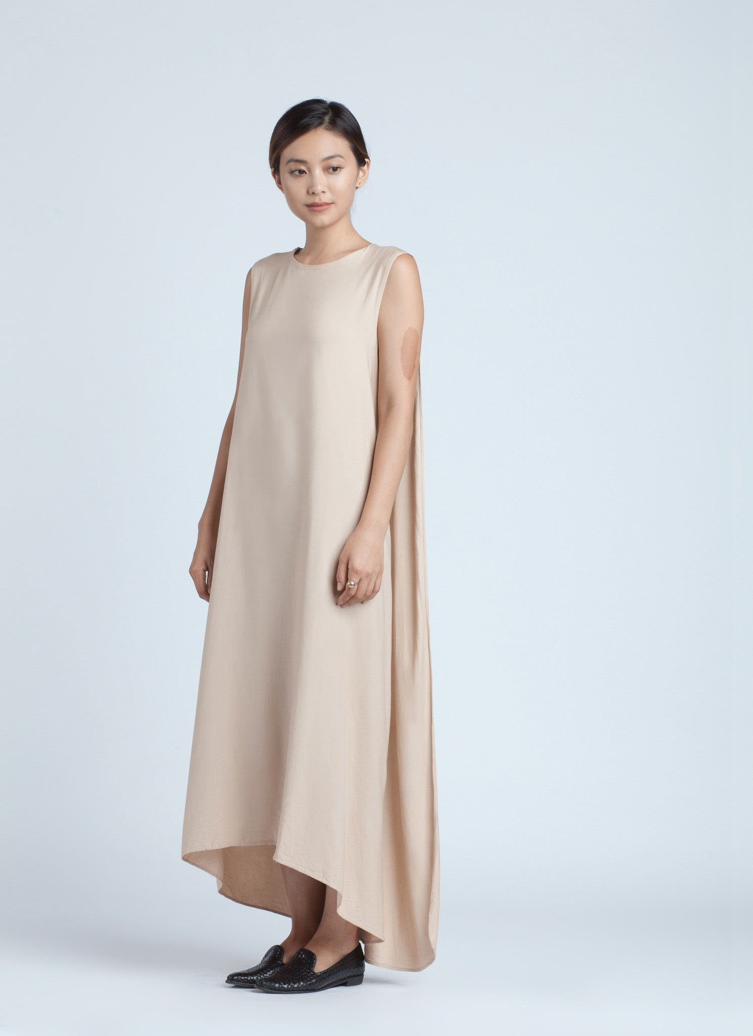 maxi dress tan KAAREM - Turn Sleeveless Overlap Maxi Dress