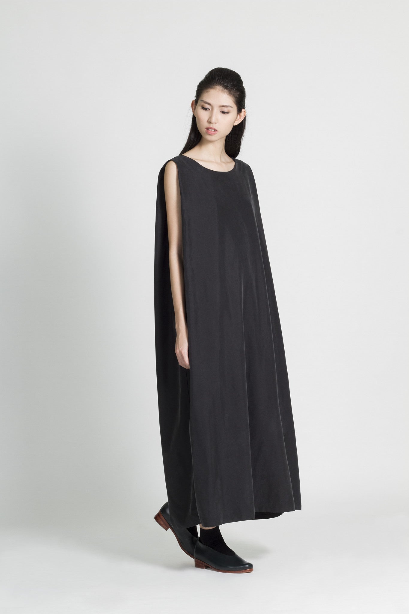 pleated side dress ASYMMETRICAL PLEATED MAXI DRESS BLUE / S
