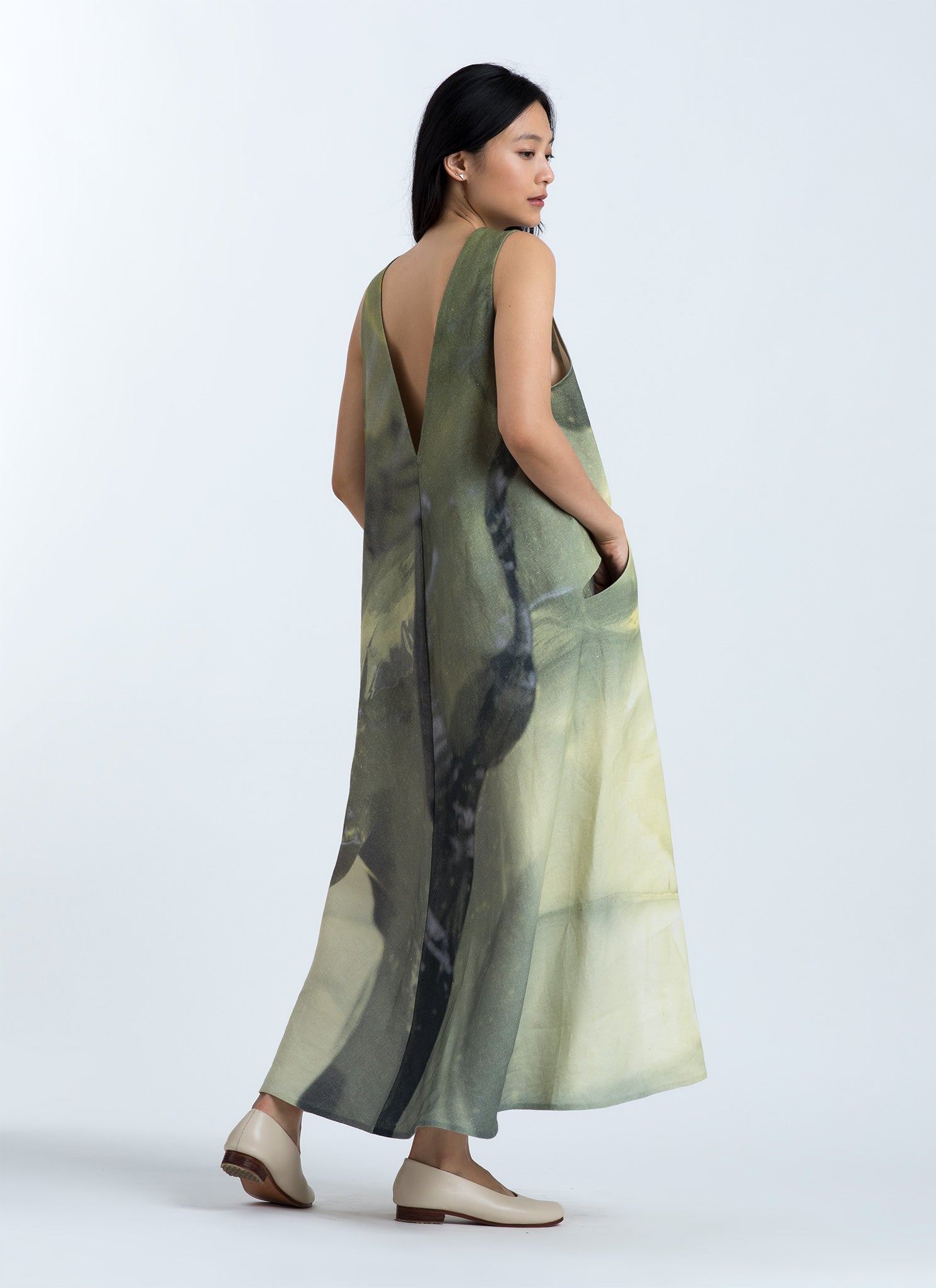 KAAREM - Agar Sleeveless V Back Pocket Print Dress - Seaweed Jelly KAAREM - Agar Sleeveless V Back Pocket Print Dress - Seaweed Jelly