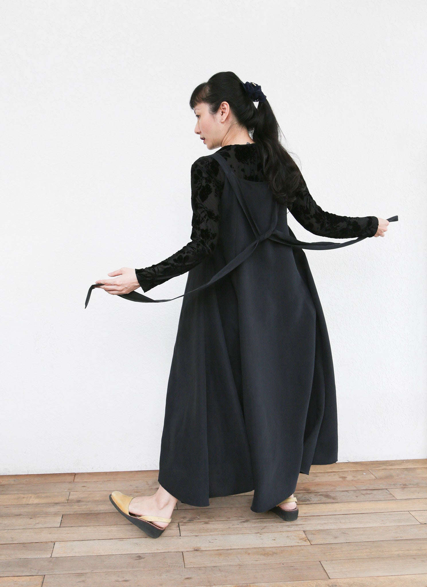 Anosmum Strap Tie Tent Dress - Black Anosmum Strap Tie Tent Dress - Black