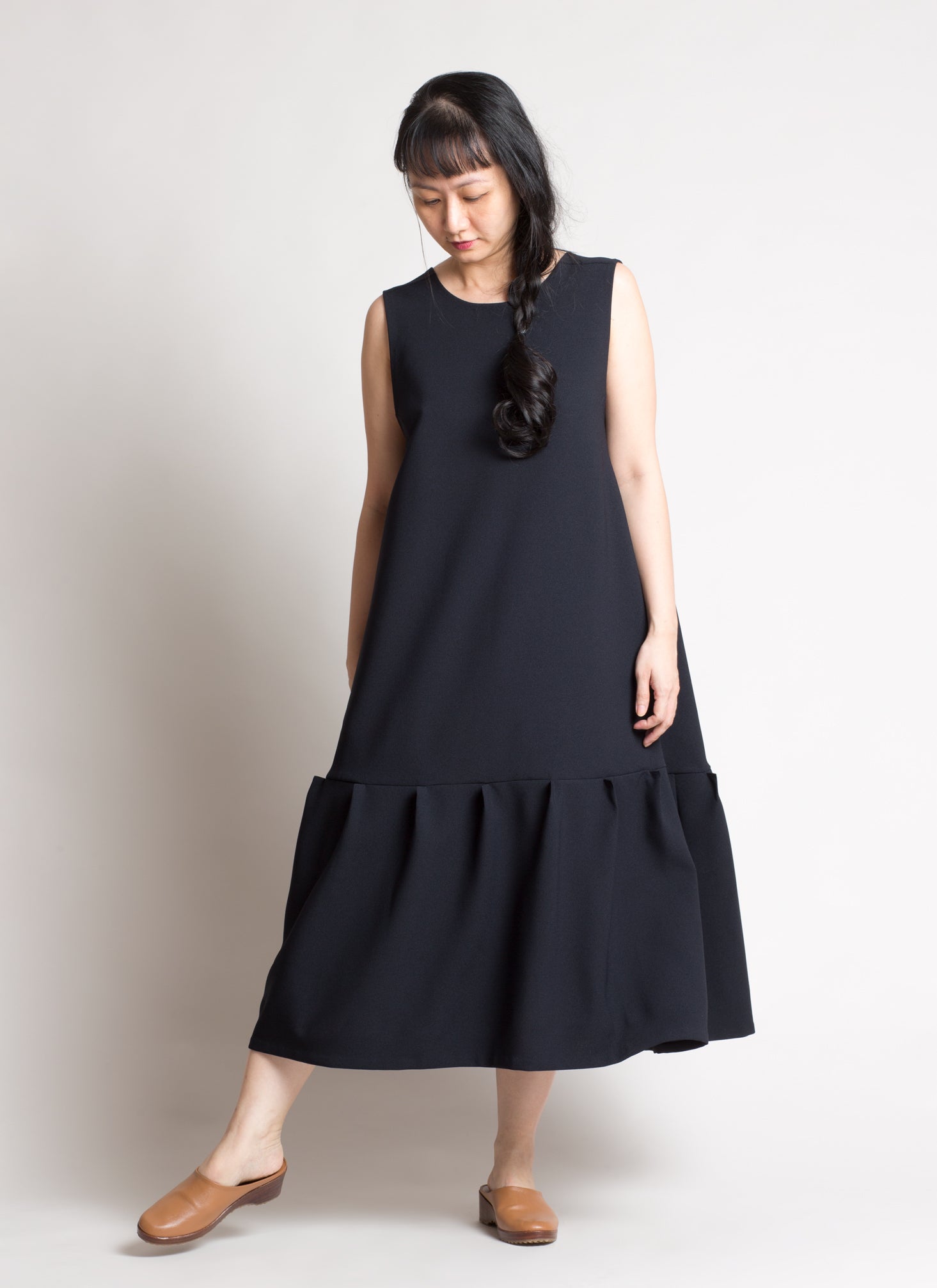 Mangosteen Dropped Waist Pleated Panel Dress Black Blue