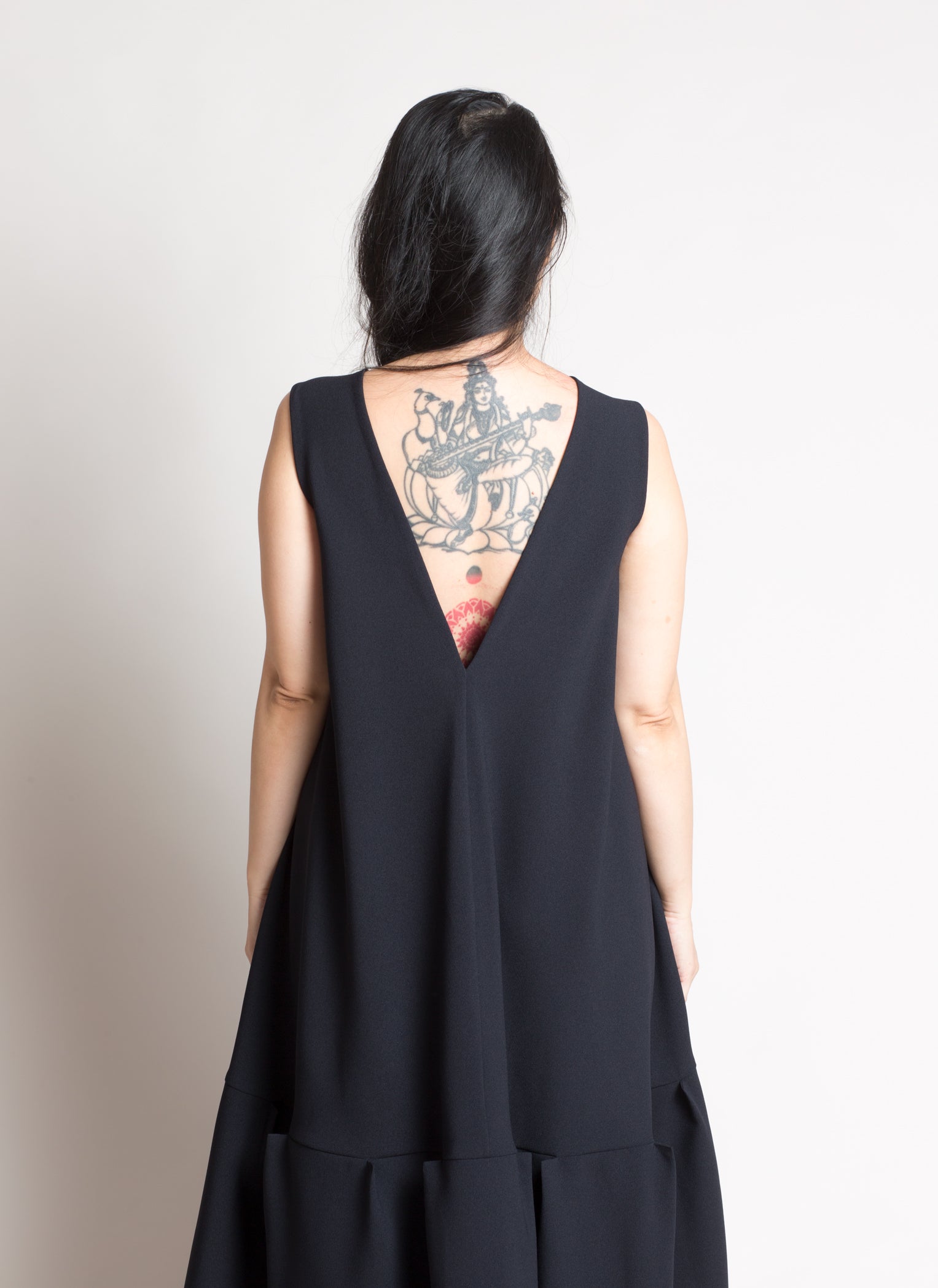 KAAREM - Mangosteen Dropped Waist Pleated Panel Dress - Black Blue