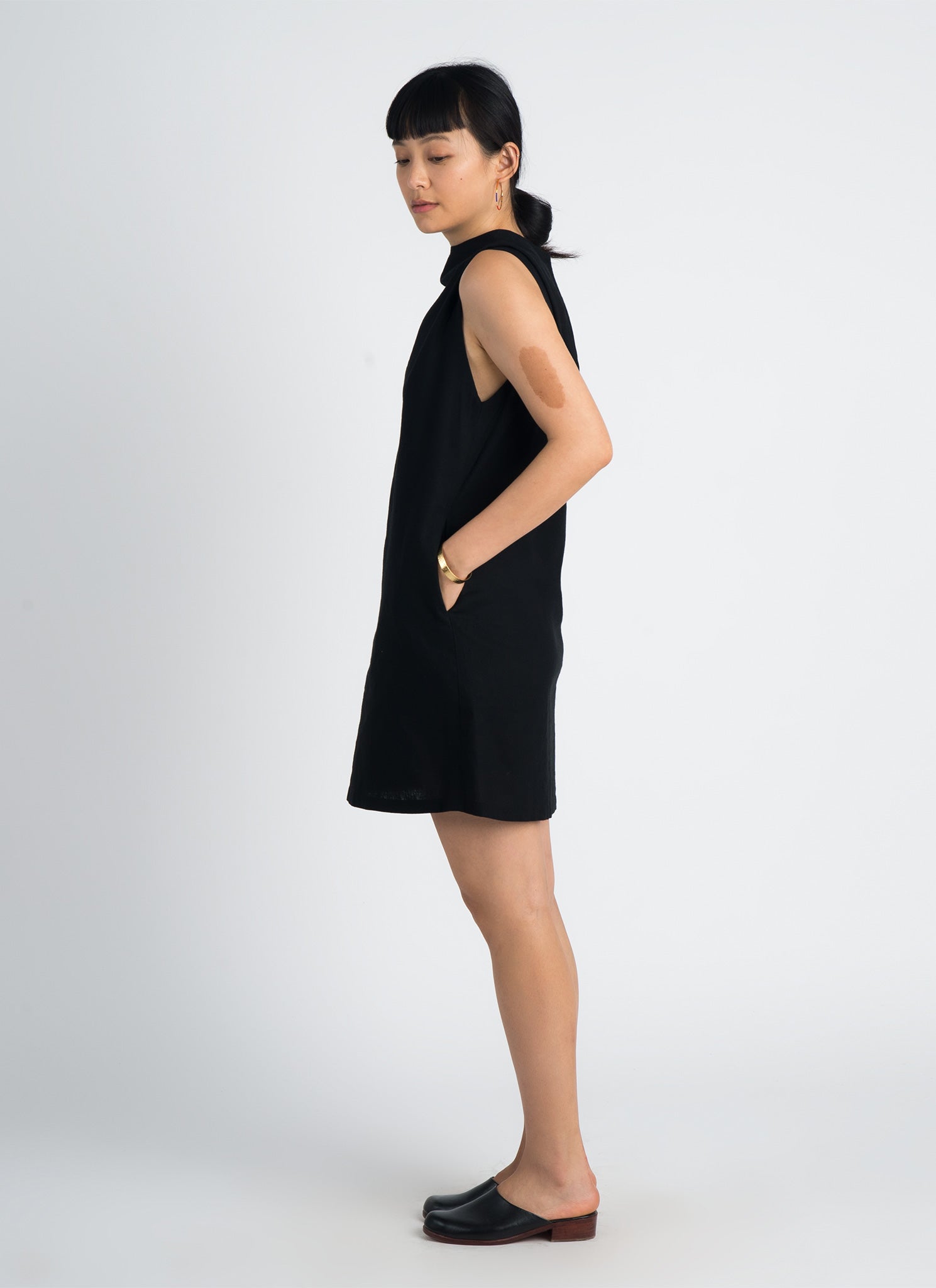 KAAREM - Dust Sleeveless Pocket Dress