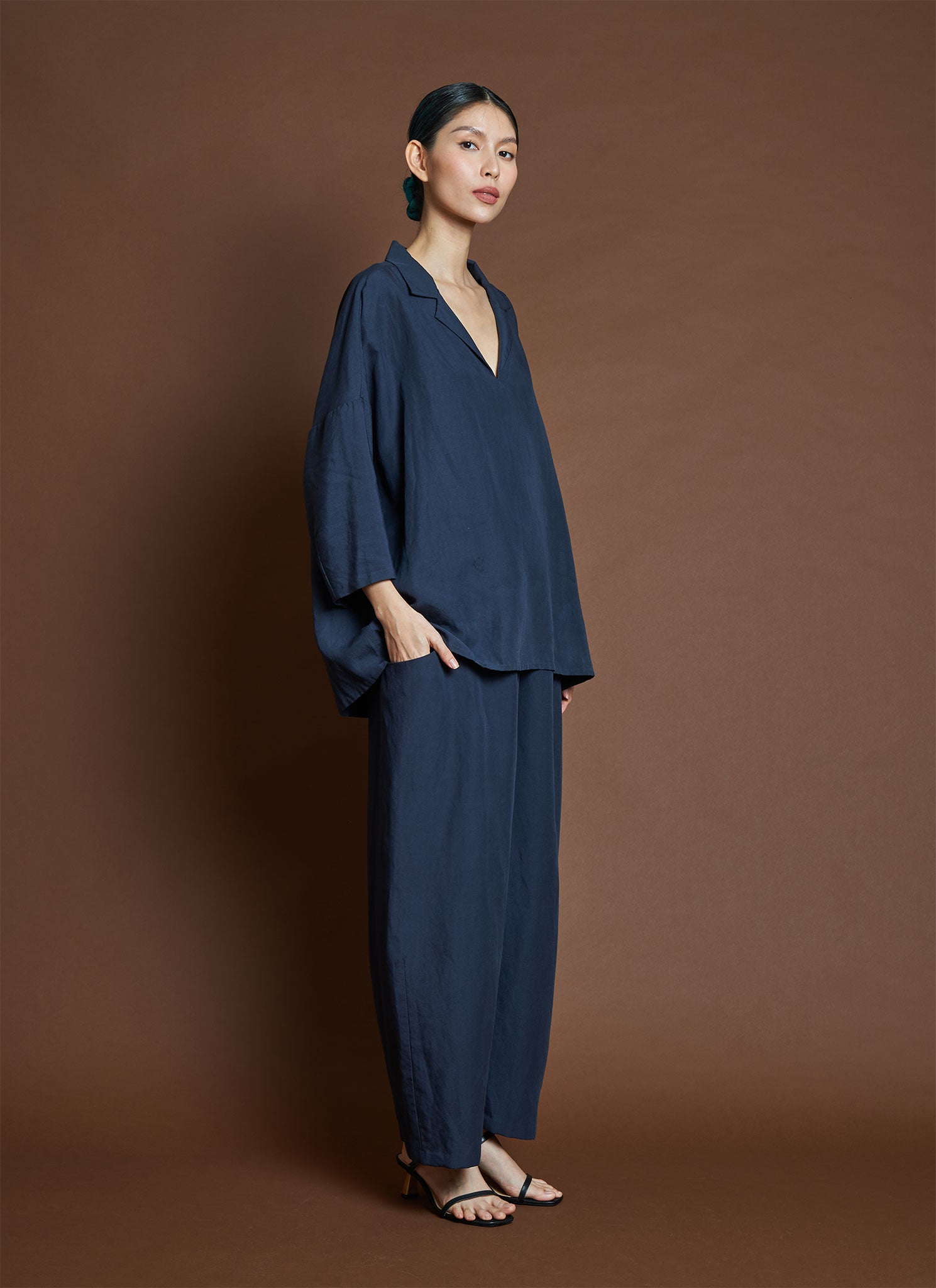 KAAREM - Fox(tail) Collar Neck Shirt (Unisex) - Dark Blue