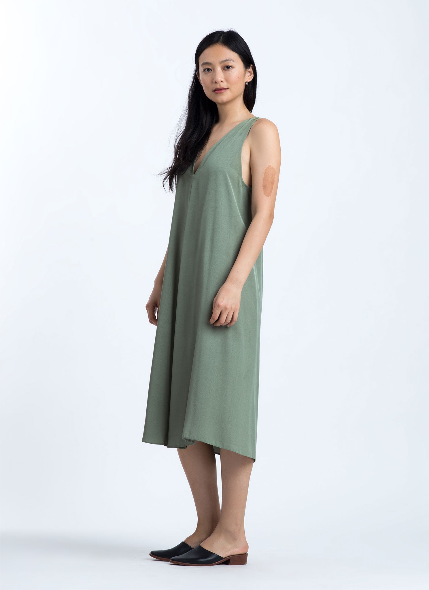 ross dress for less career opportunities KAAREM - Sum Sleeveless V-Neck Silk Dress