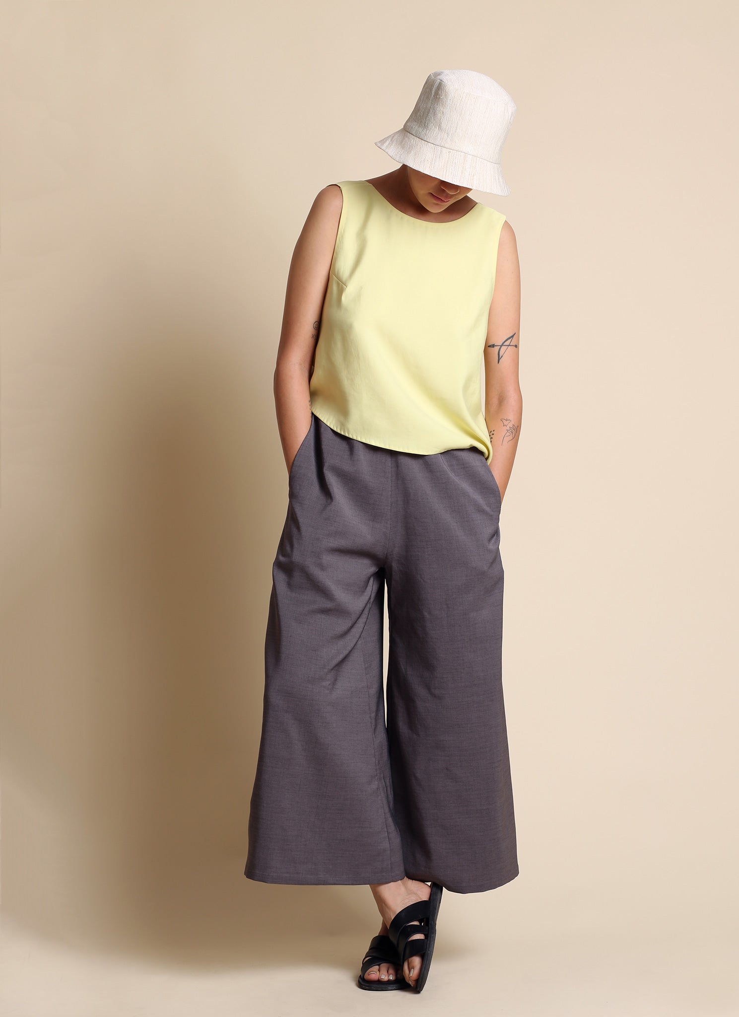 Stamen Cropped Pocket Pant w/ Elastic - Charcoal