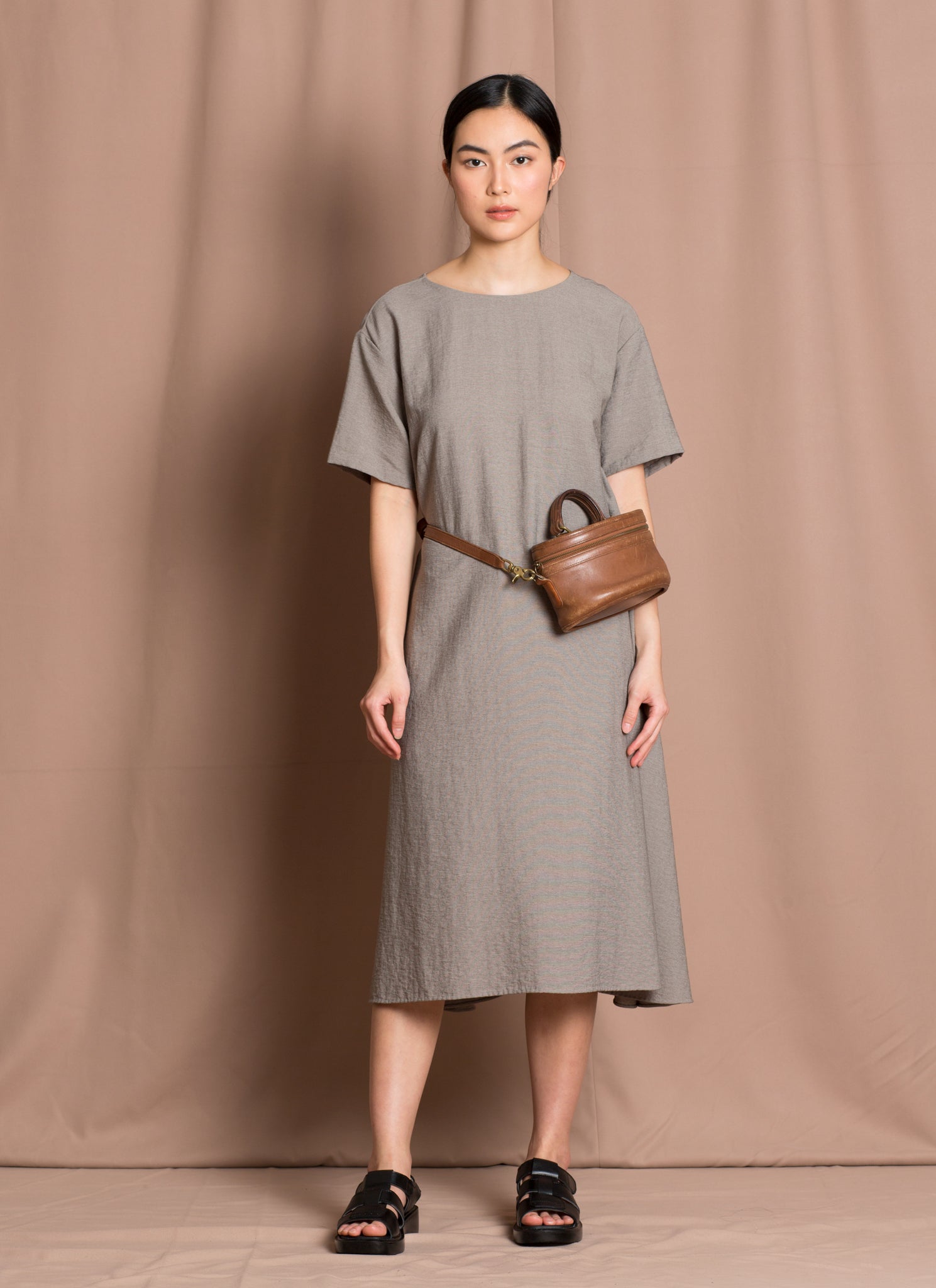 KAAREM - Mud Short Sleeve Tent Midi Dress - Sage Green KAAREM - Mud Short Sleeve Tent Midi Dress - Sage Green