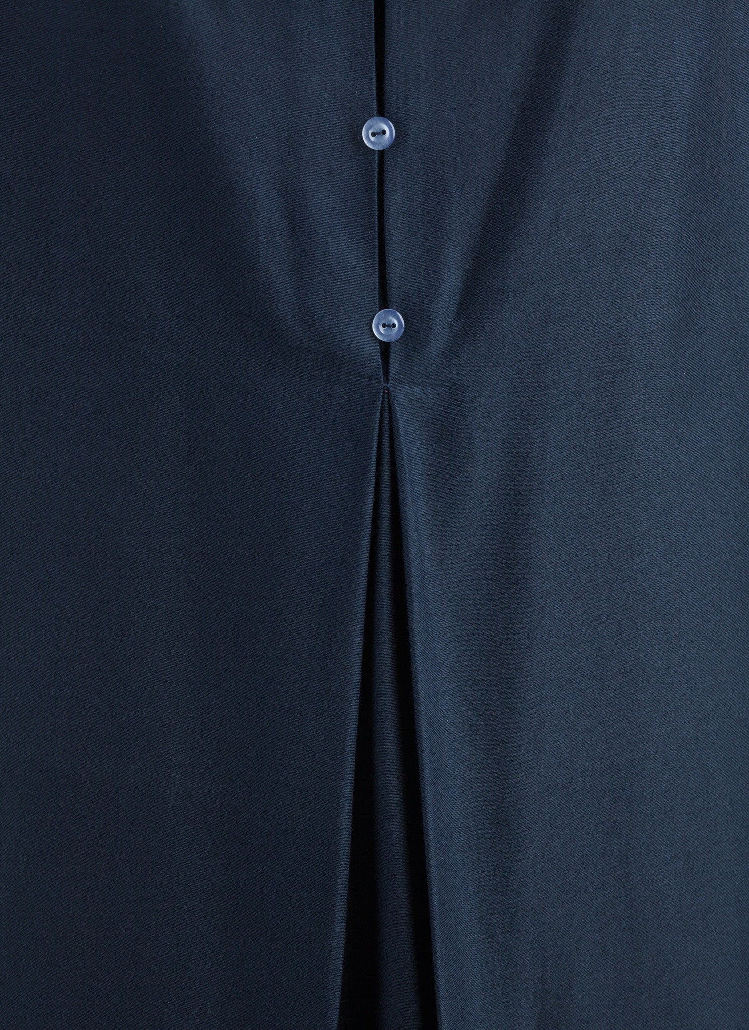 KAAREM - Goby Box Pleated Sleeveless Dress