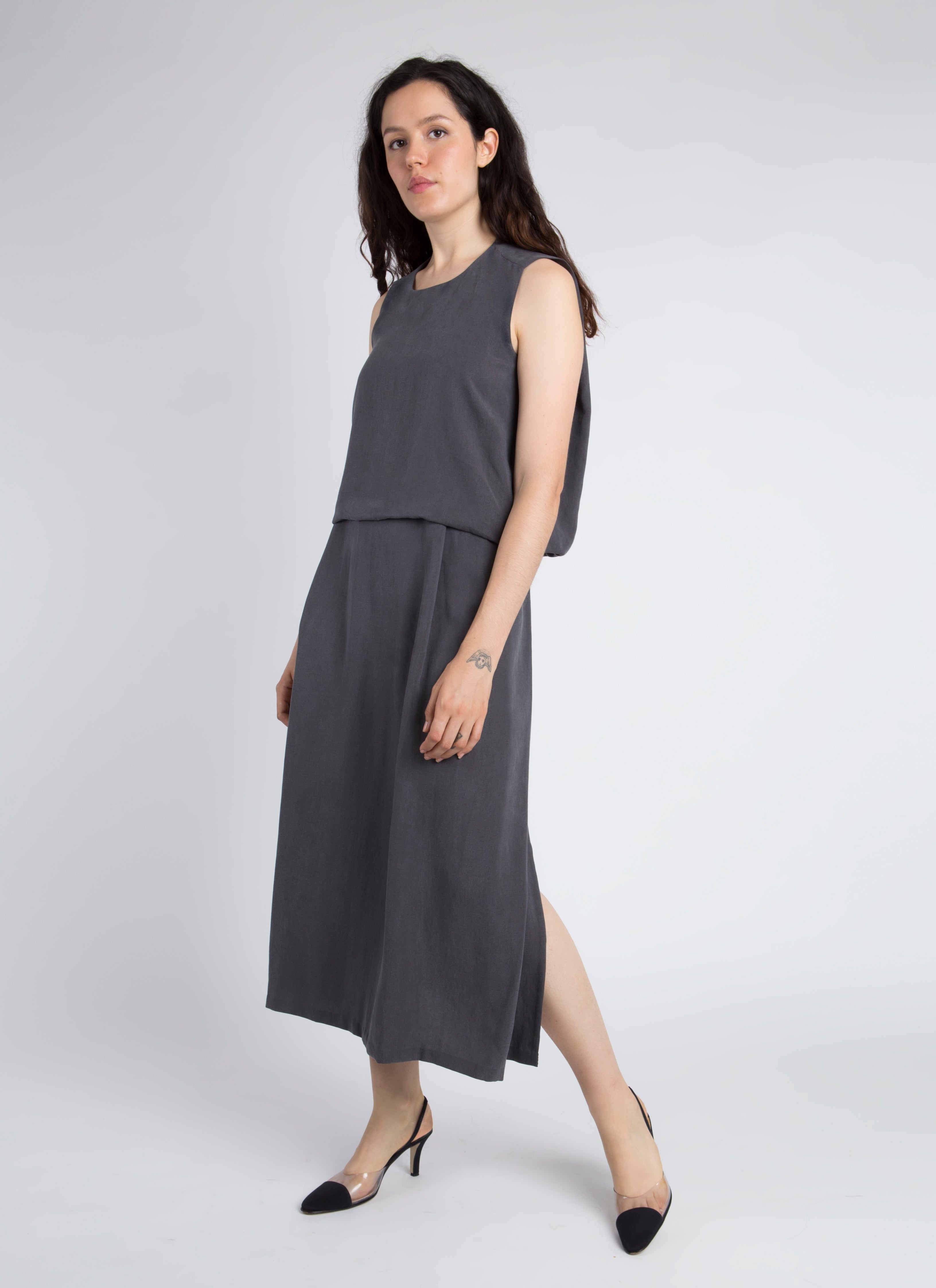 Jellyfish Shell Back Long Dress - Charcoal